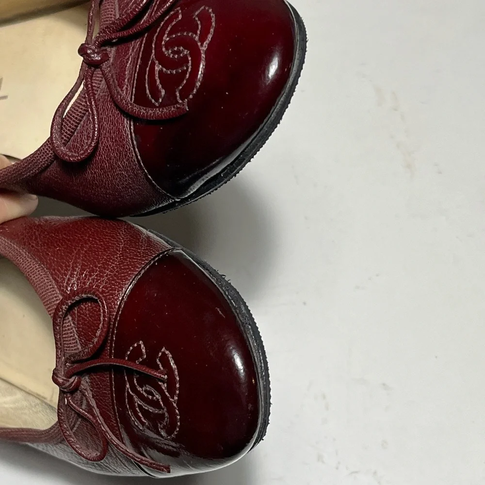 CHANEL Women's Dark Red Leather Flats - Picture 14 of 16